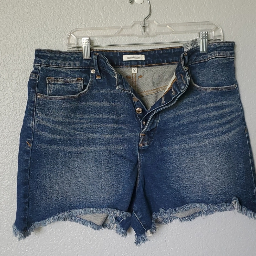 Good American cut off jean shorts